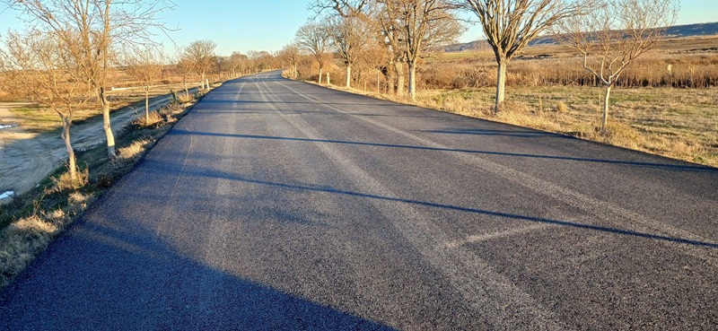 MERİÇ UMURCA KÖYÜ 1,5 KM SICAK ASFALT ÇALIŞMAMIZ TAMAMLANMIŞTIR.