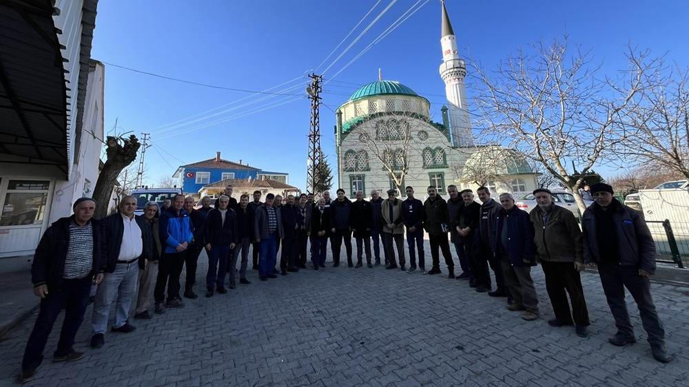 GENEL SEKRETER V. EYYÜP BATUHAN CİĞERCİ, GENEL SEKRETER YRD. AHMET TURAN ATEŞ İLE BİRLİKTE UZUNKÖPRÜ HASANPINAR KÖYÜNDE VATANDAŞLARLA BİR ARAYA GELDİ.